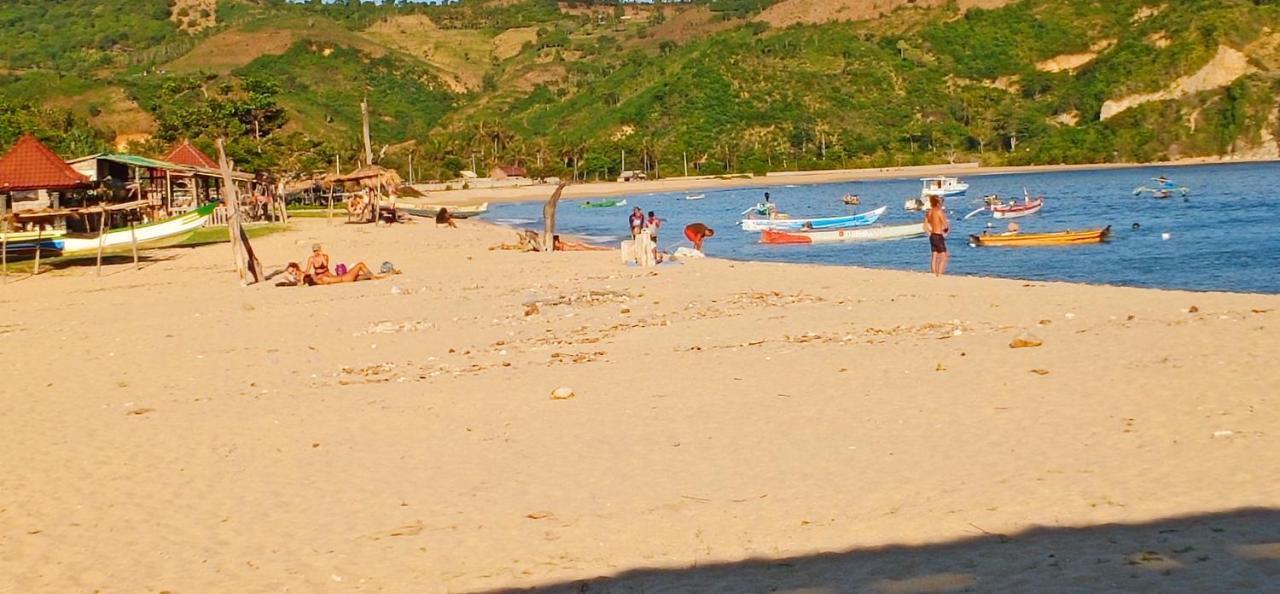Elisa Homestay Areguling Kuta  Esterno foto